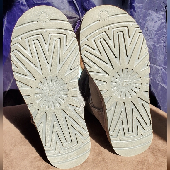 Ugg Classic Gray Boots - Picture 2 of 9